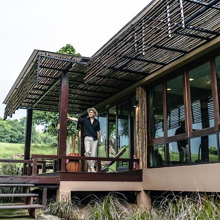 Mountain Creek Golf Resort & Residences Si Khio Exterior photo
